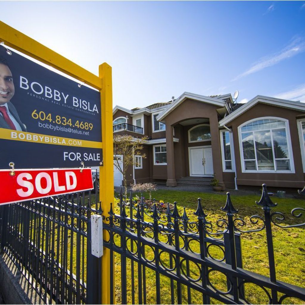Douglas Todd: In Canada, South Asians four times as likely to buy a home