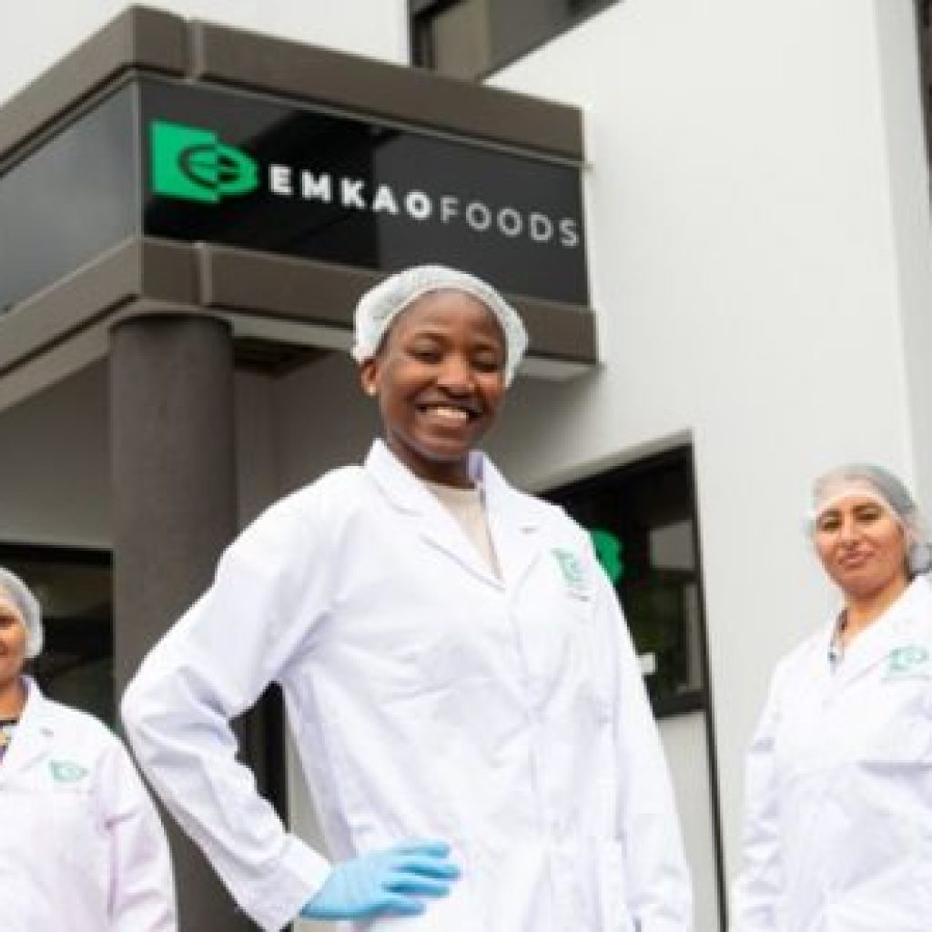 EMKAO FOODS, CANADA’S FIRST SUSTAINABLE, FAIRTRADE, SINGLE SOURCE CHOCOLATE MANUFACTUER, OPENS IN BC