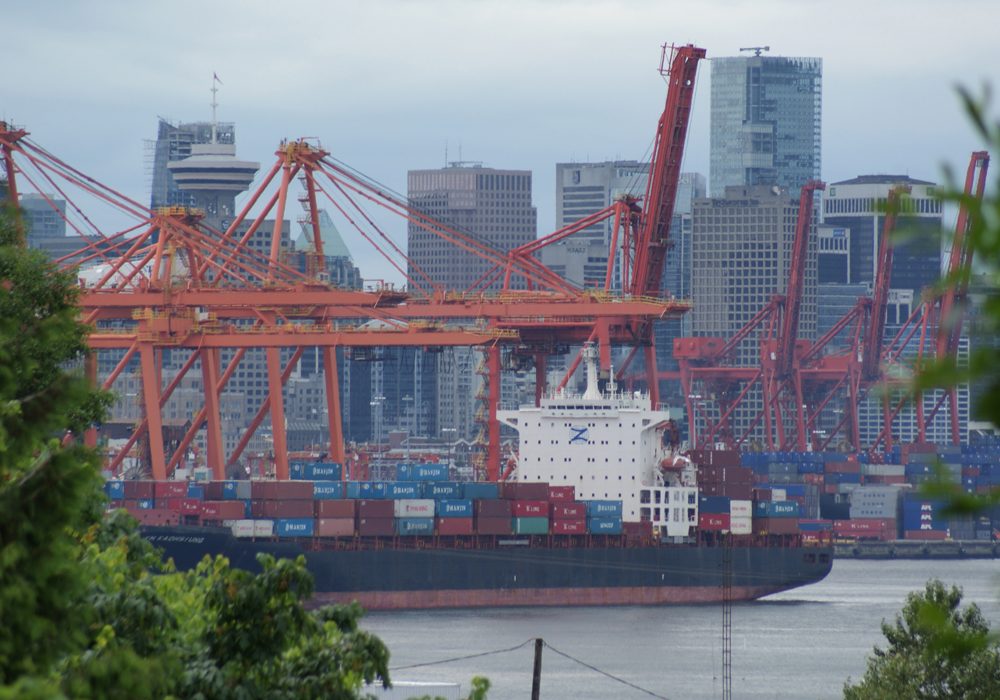 The line-up of ships at Vancouver fell to only 15 in week 34 to March 30, down from around 30 in weeks 25 to 30. 
