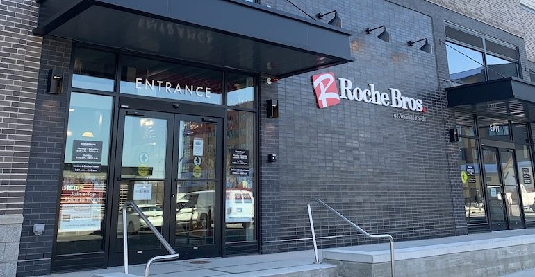 Roche Bros-Arsenal Yards storefront-Watertown MA.jpg