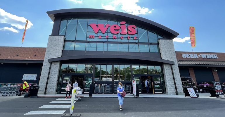 Weis Markets store-Bethlehem PA-May 2021.jpg