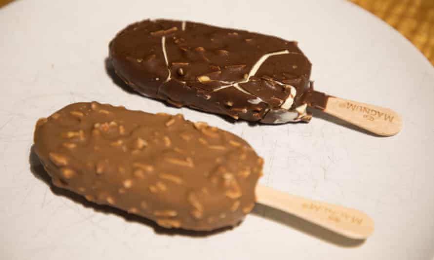 Which one is the dairy Almond Magnum?