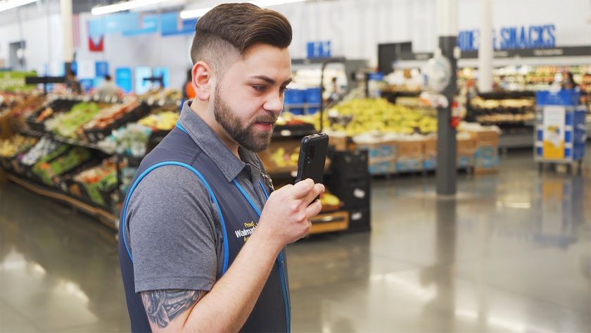 Walmart rust 740.000 winkelmedewerkers uit met smartphone