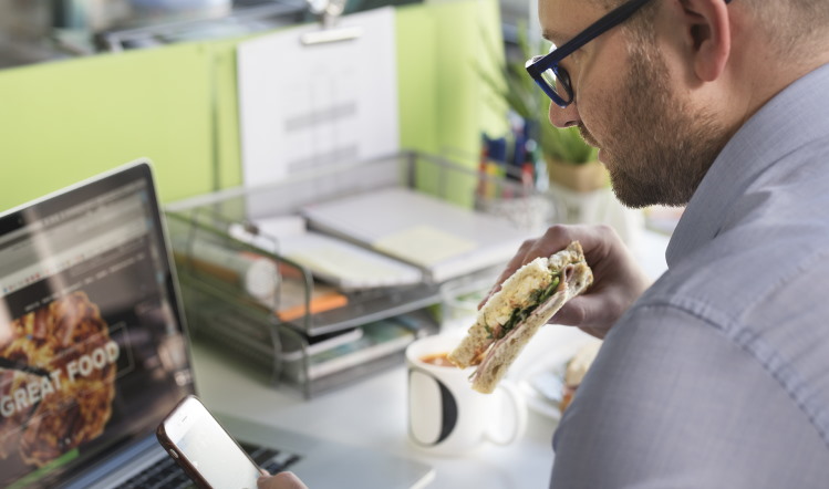 Greencore to trial ‘World’s first’ zero plastic sandwich skillet