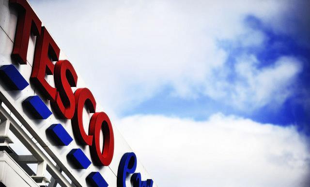 Tesco reopens pay talks in attempt to avert Christmas strikes | News