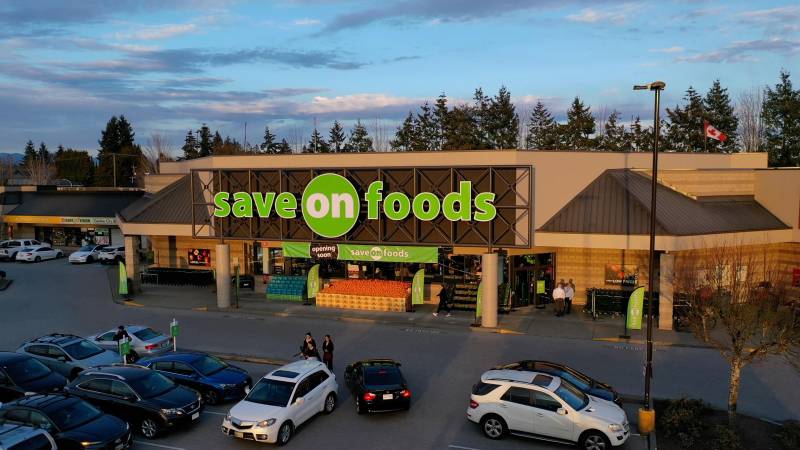 save-on-foods_garden_city_exterior_shot-9444405