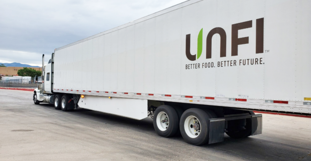 UNFI_trailer_truck_0_1_1_1_3_0_1_1_0_0_0_0_0.png