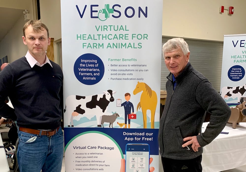 Colin (left) and Glen Yates, developers of VETSon.