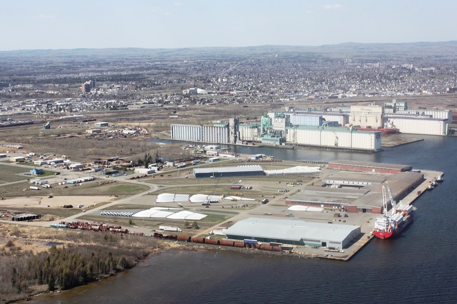 Keefer Terminal (foreground) at the Port of Thunder Bay. (PortOfThunderBay.ca)
