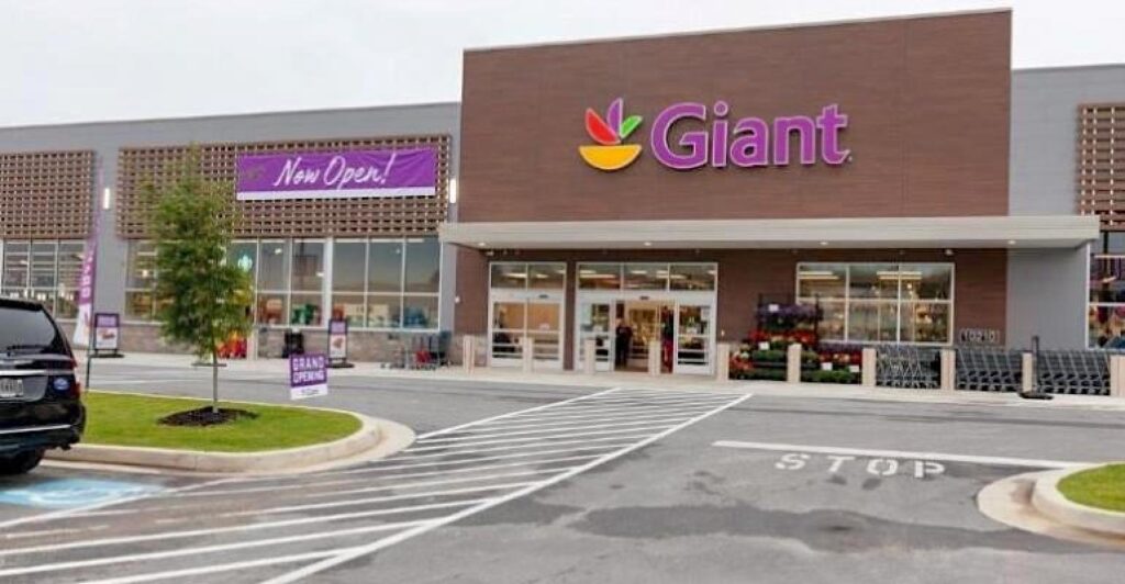 Giant_Landover_store_exterior-copy 2.jpeg