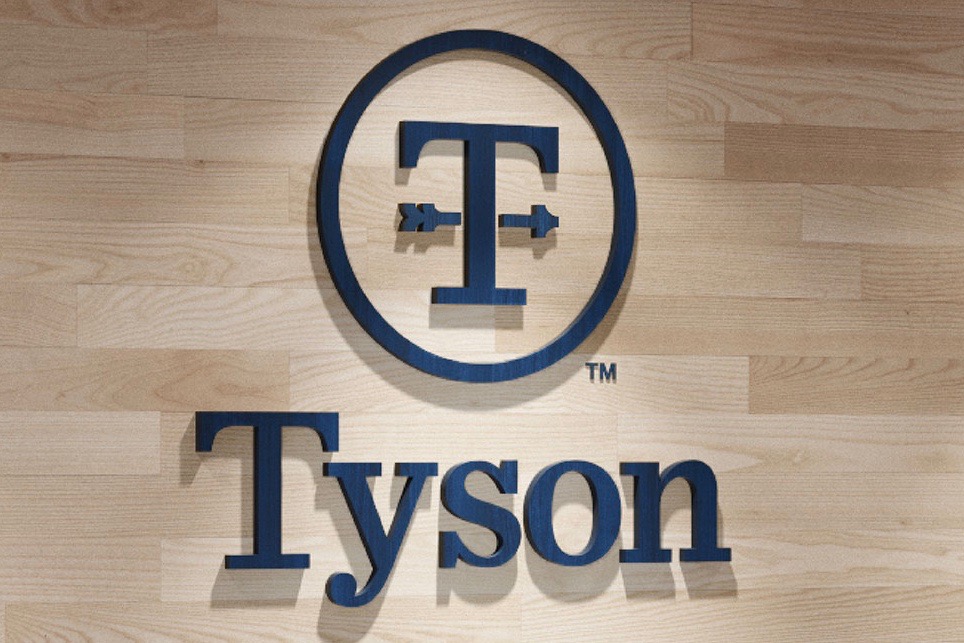 Unclear when tight US cattle supplies will expand, Tyson CEO says