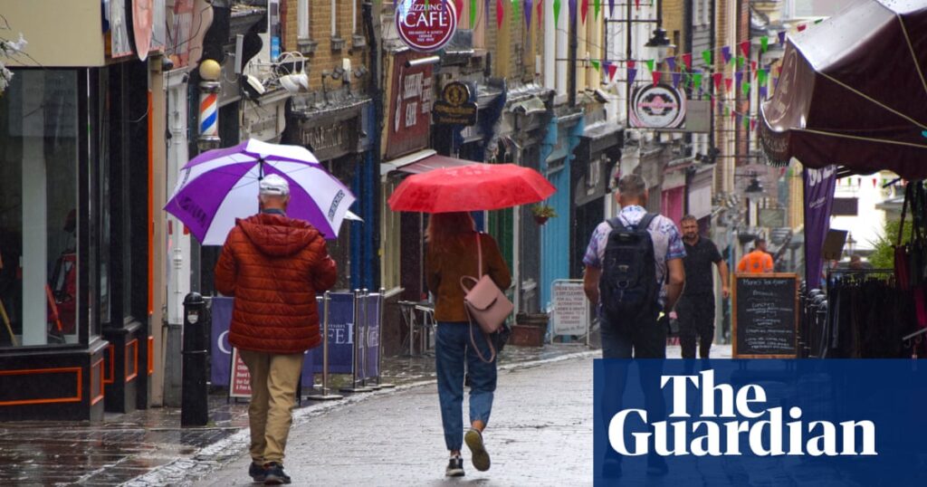 Wet weather woes cause damp start to spring for retailers and restaurants | Retail industry