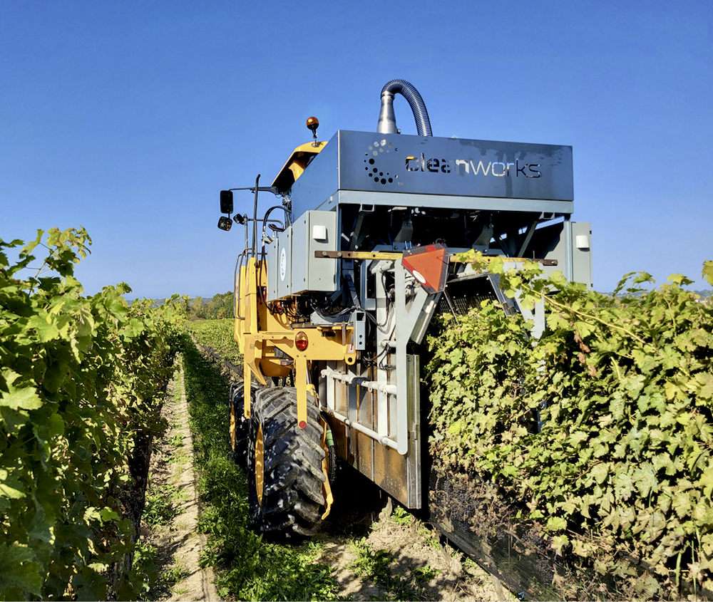 The Clean Works system installed on a grapevine harvester at Vineland Estates Winery.