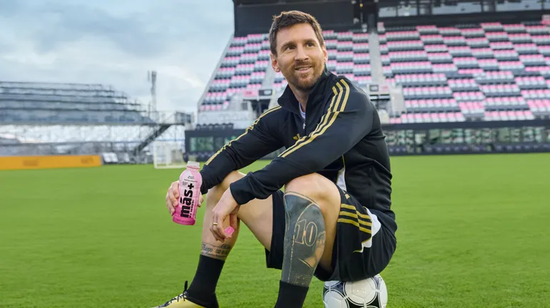 The Weekly Sip: Lionel Messi enters hydration drinks game | NFL’s Gronkowski invests in Casa Azul