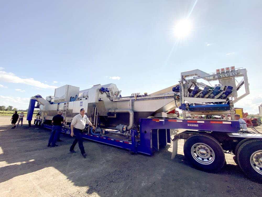 The HJV Equipment's 9,000-gallon mobile trailer washer provides field side and storage facility washing capabilities, with low water use and environmental and soil friendly discharge capabilities.