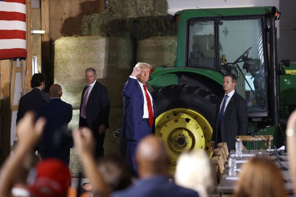 Republican presidential nominee and former U.S. President Donald Trump gestures during an agricultural policy event in Smithton, Pennsylvania, U.S. September 23, 2024. REUTERS/Quinn Glabicki
