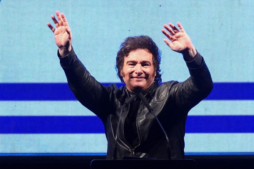 FILE PHOTO: Argentine President Javier Milei gestures onstage during a rally to launch his party, La Libertad Avanza, nationally, in Buenos Aires, Argentina September 28, 2024. REUTERS/Matias Baglietto/File Photo
