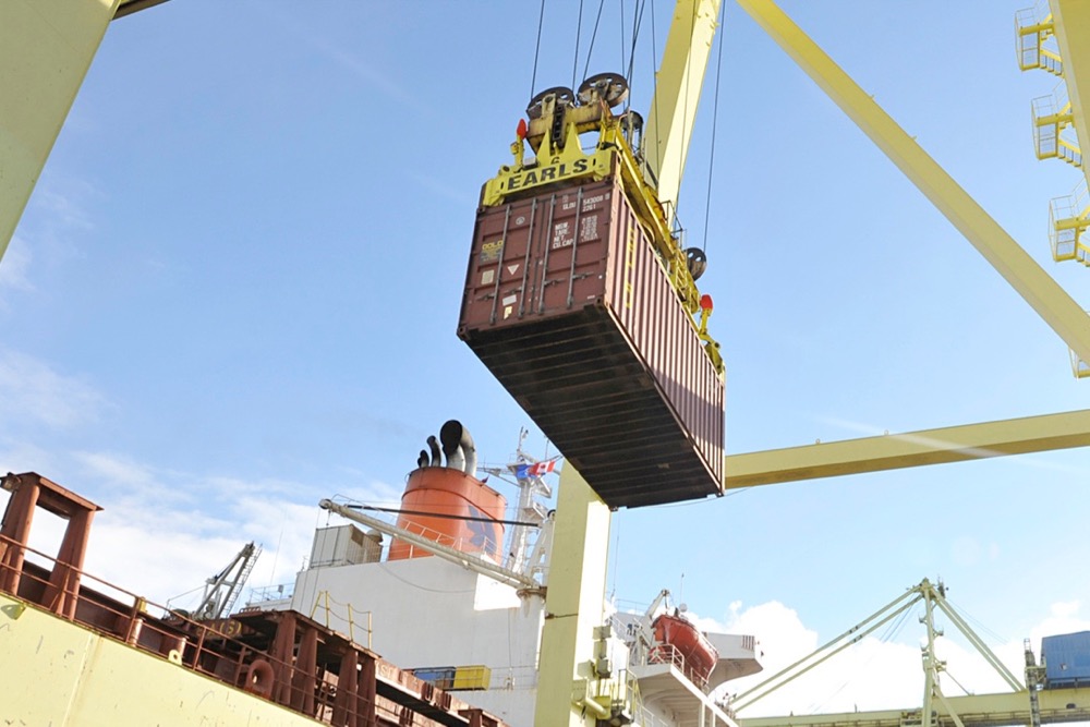 Canada's labour board orders operations to resume at Montreal port