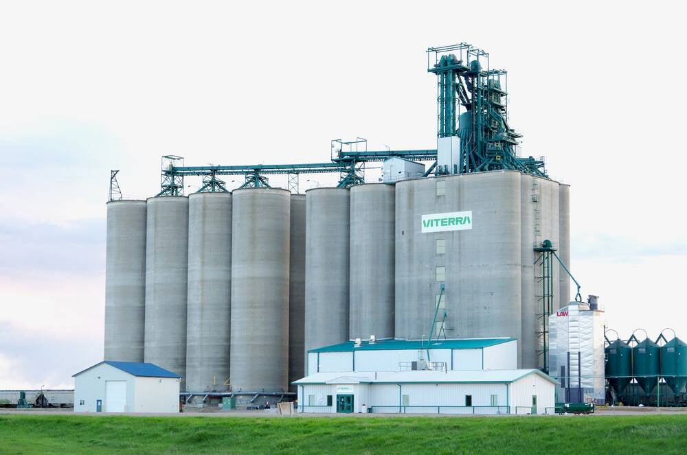 Viterra’s elevator north of Forrest in western Manitoba. PHOTO: ALEXIS STOCKFORD
