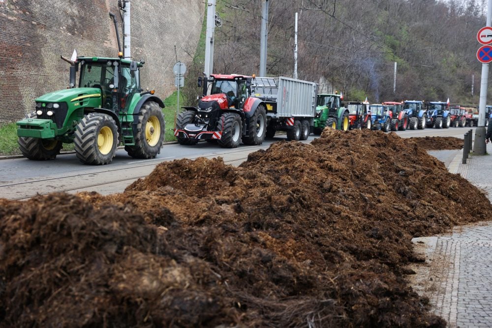 FILE PHOTO. Farmers across Europe wielded their political clout last year when they staged months of sometimes-violent protests against EU red tape. In response, the EU diluted green conditions attached to some farming subsidies.
REUTERS/Eva Korinkova
