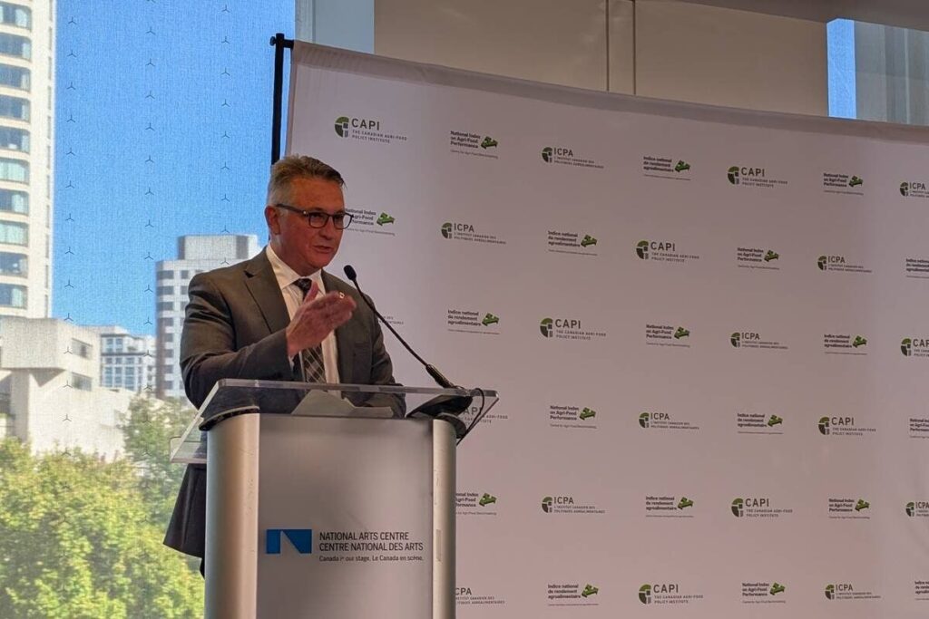 Minister of Agriculture and Agri-Food Heath MacDonald speaks at the CAPI conference in Ottawa, Oct. 1