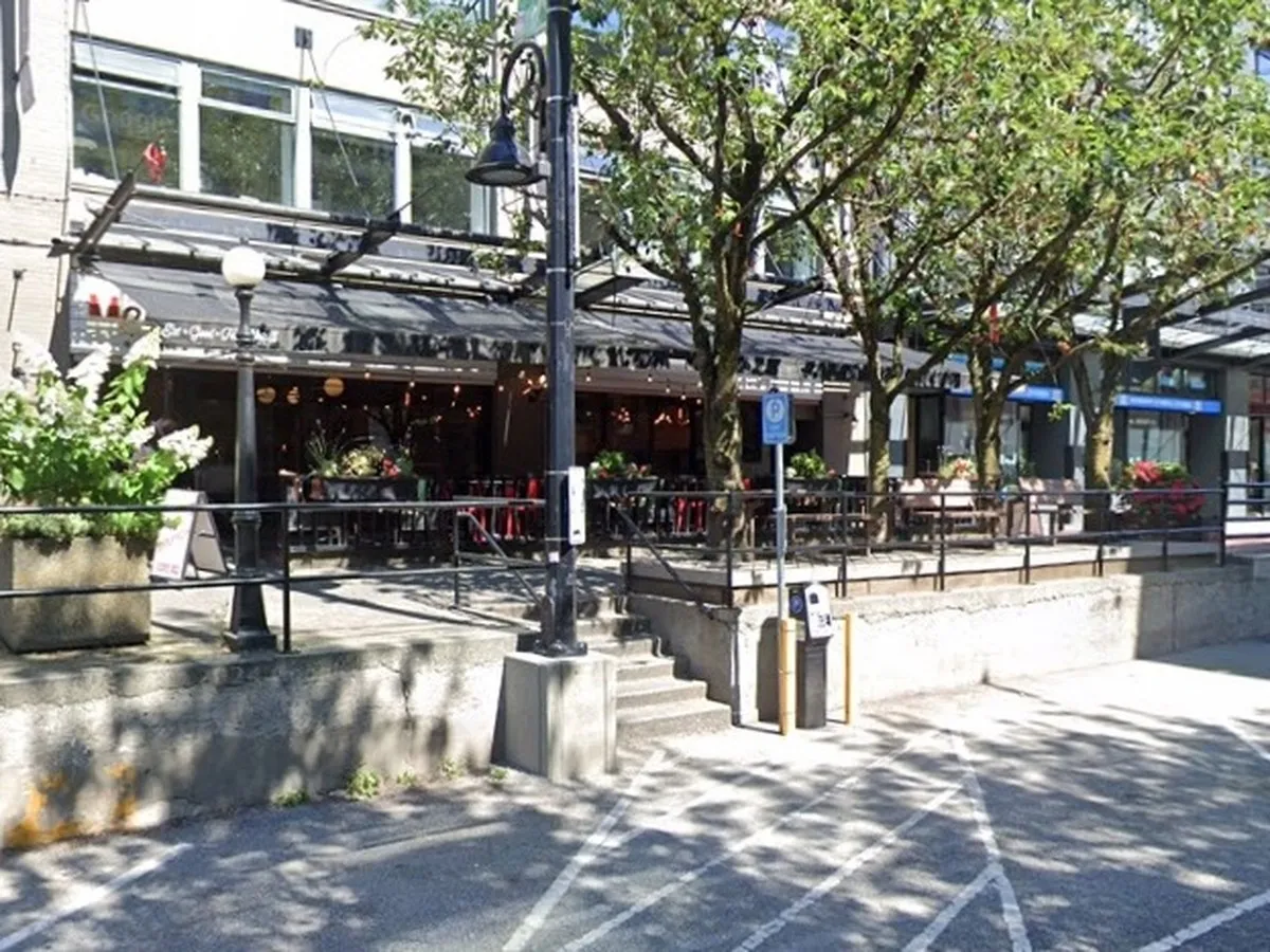 The street view of MeeT in Yaletown at 65 Mainland St. For 0324 meet