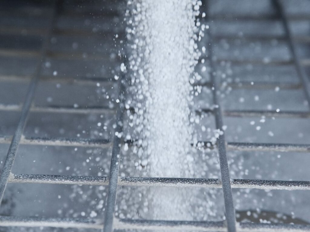 Urea fertilizer price drops in May as cheaper alternatives found